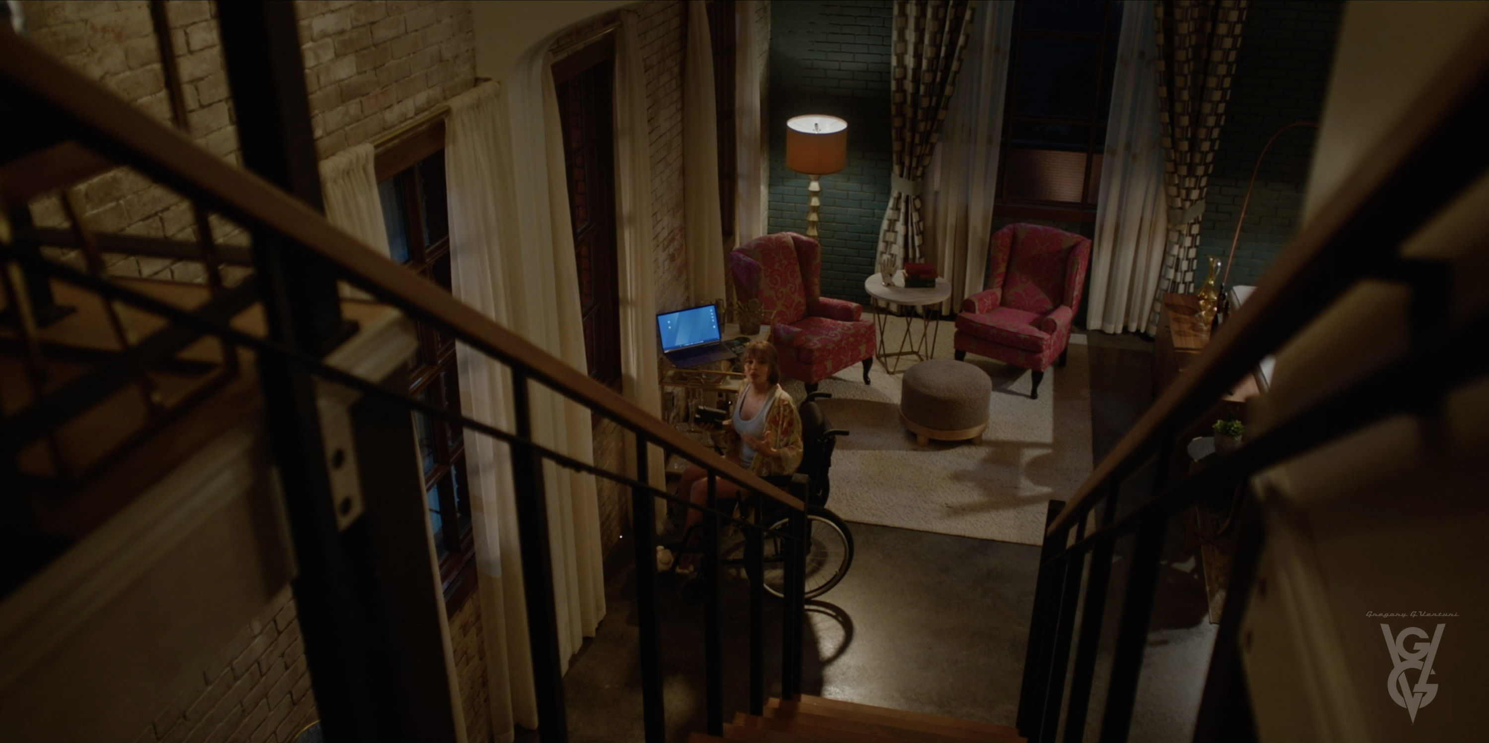 07 - Wild Cards S2 - "Max's loft" stage set - screen still