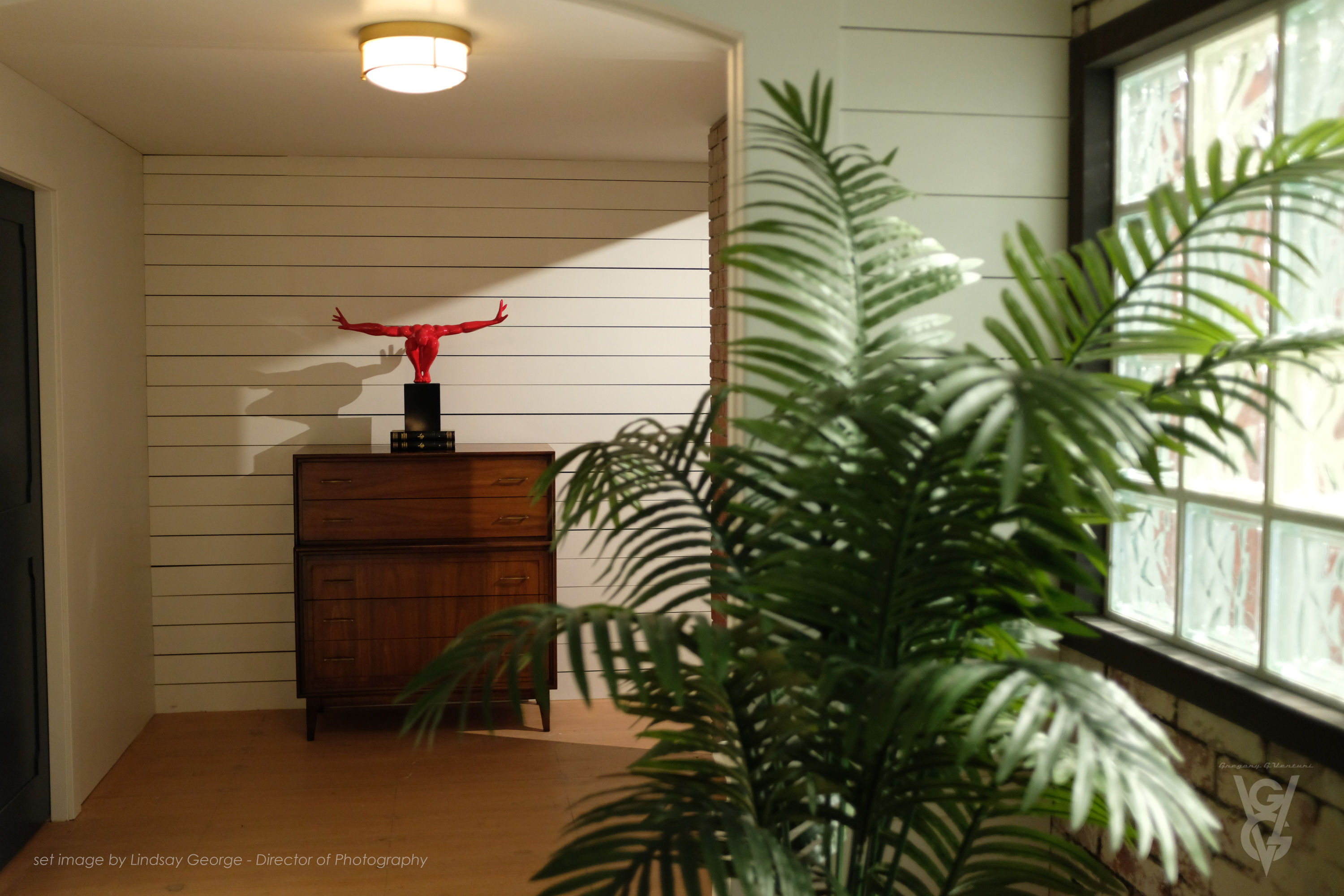 13 Max's Loft Stage Set Image By Dop Lindsay George