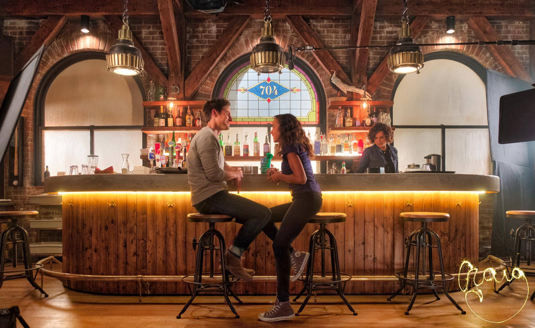 ONCE UPON A TIME: S7 - “RONI'S” SEATTLE BAR  – SCREEN STILL
