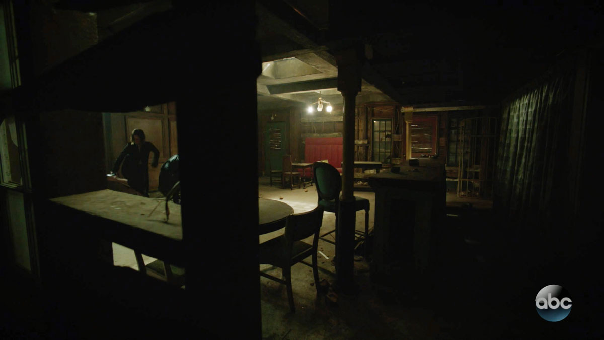 ONCE UPON A TIME: S7 - SEATTLE UNDERGROUND ABANDONED SPACE - SCREEN STILL