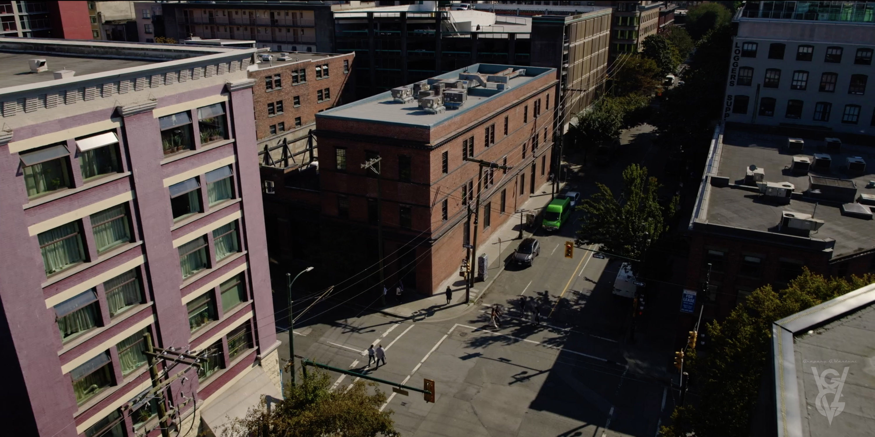 35 - Wild Cards S2 - "Max's loft" - exterior establishing - screen still