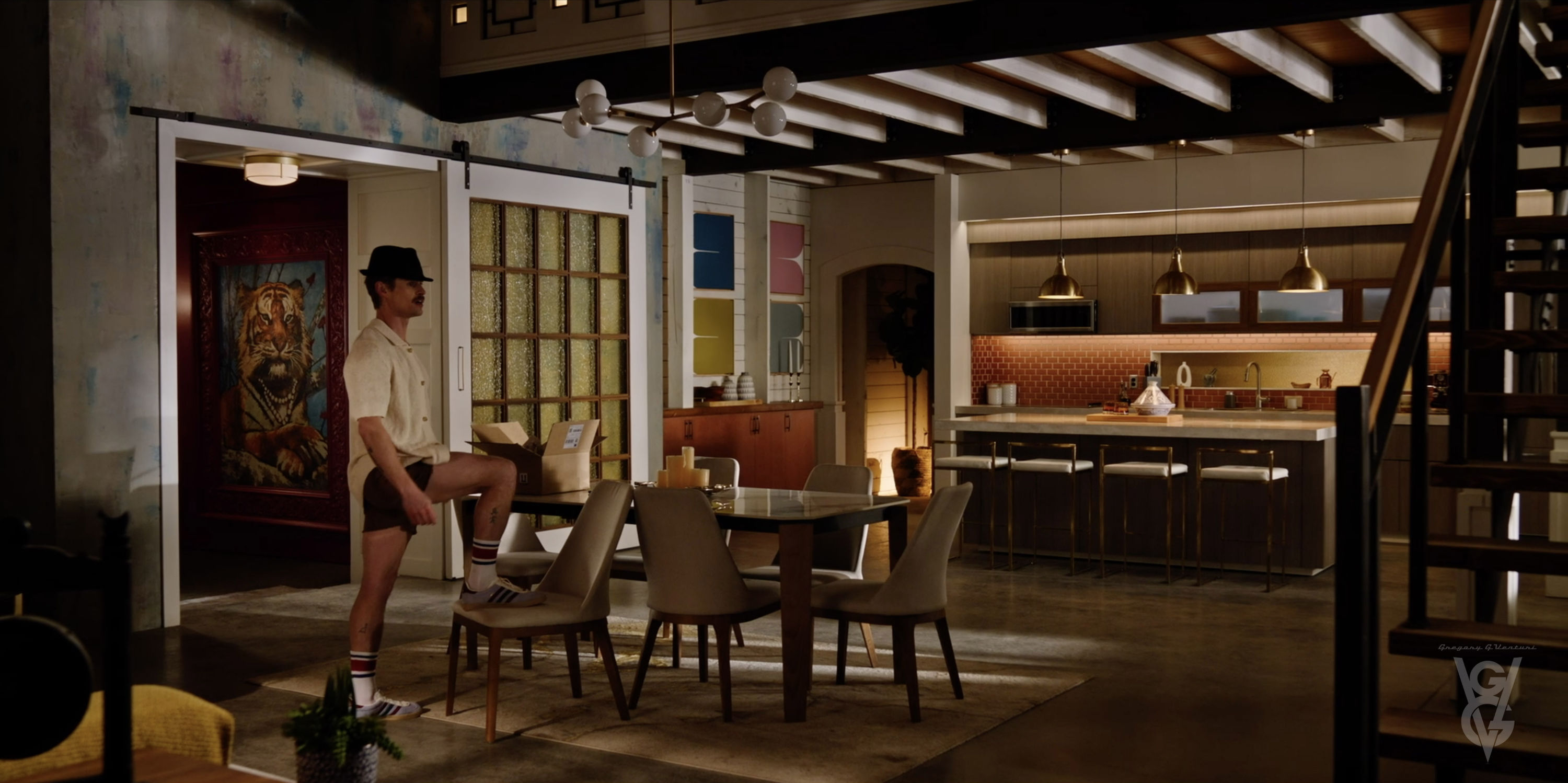 51 - Wild Cards S2 - "Max's loft" stage set - screen still