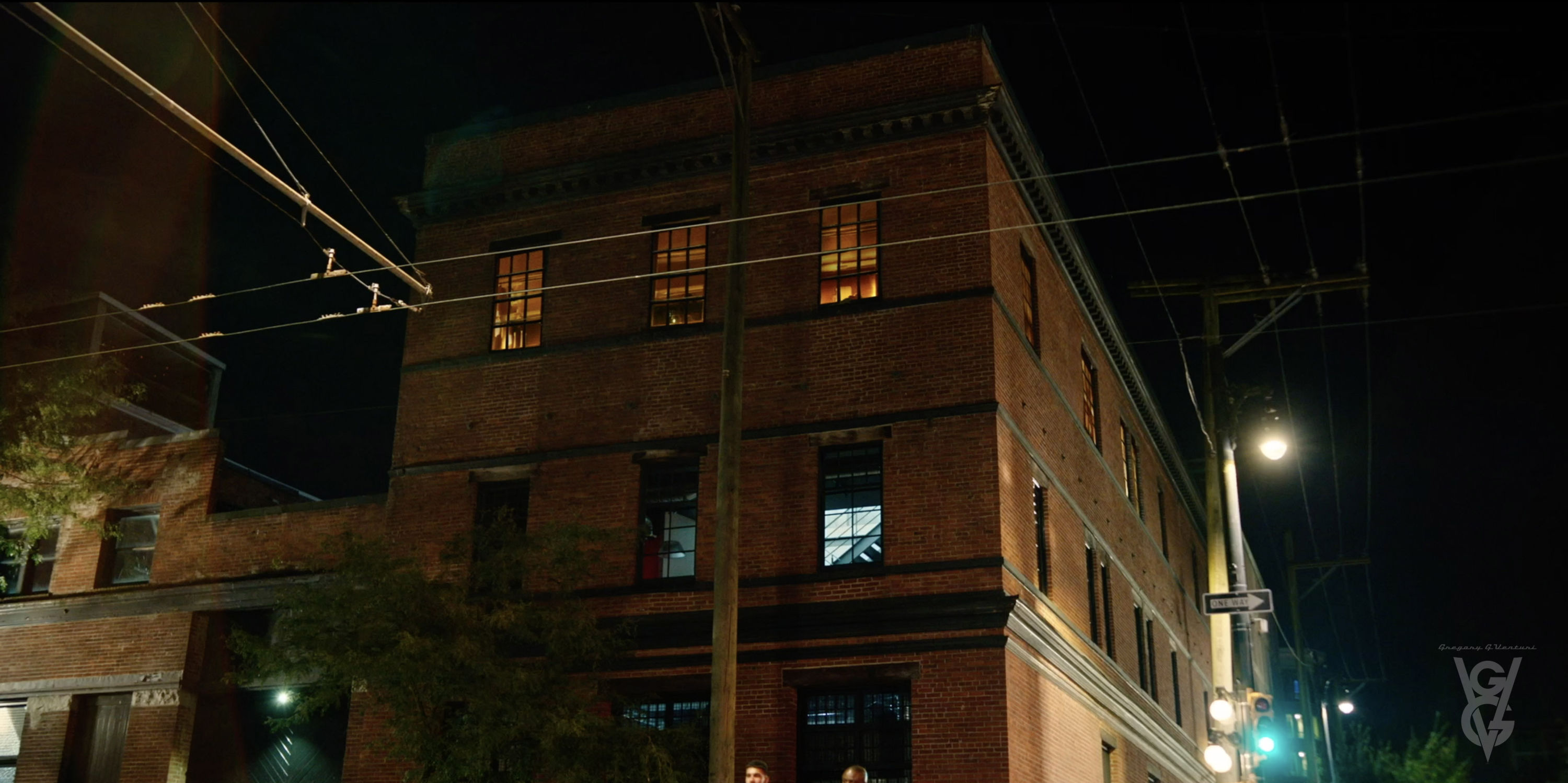 58 - Wild Cards S2 - "Max's loft" - exterior establishing - screen still